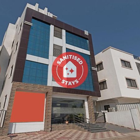 Oyo Flagship 19196 Shree Sai Niladri Residency 舍地 外观 照片