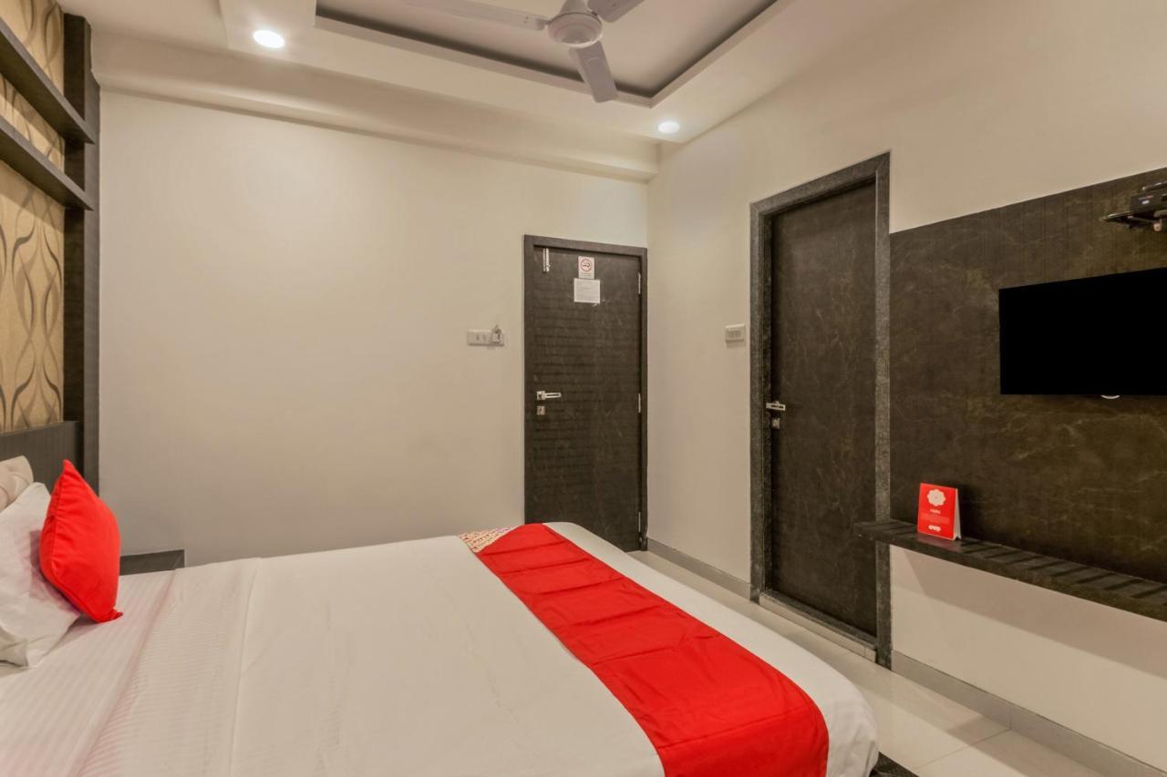 Oyo Flagship 19196 Shree Sai Niladri Residency 舍地 外观 照片